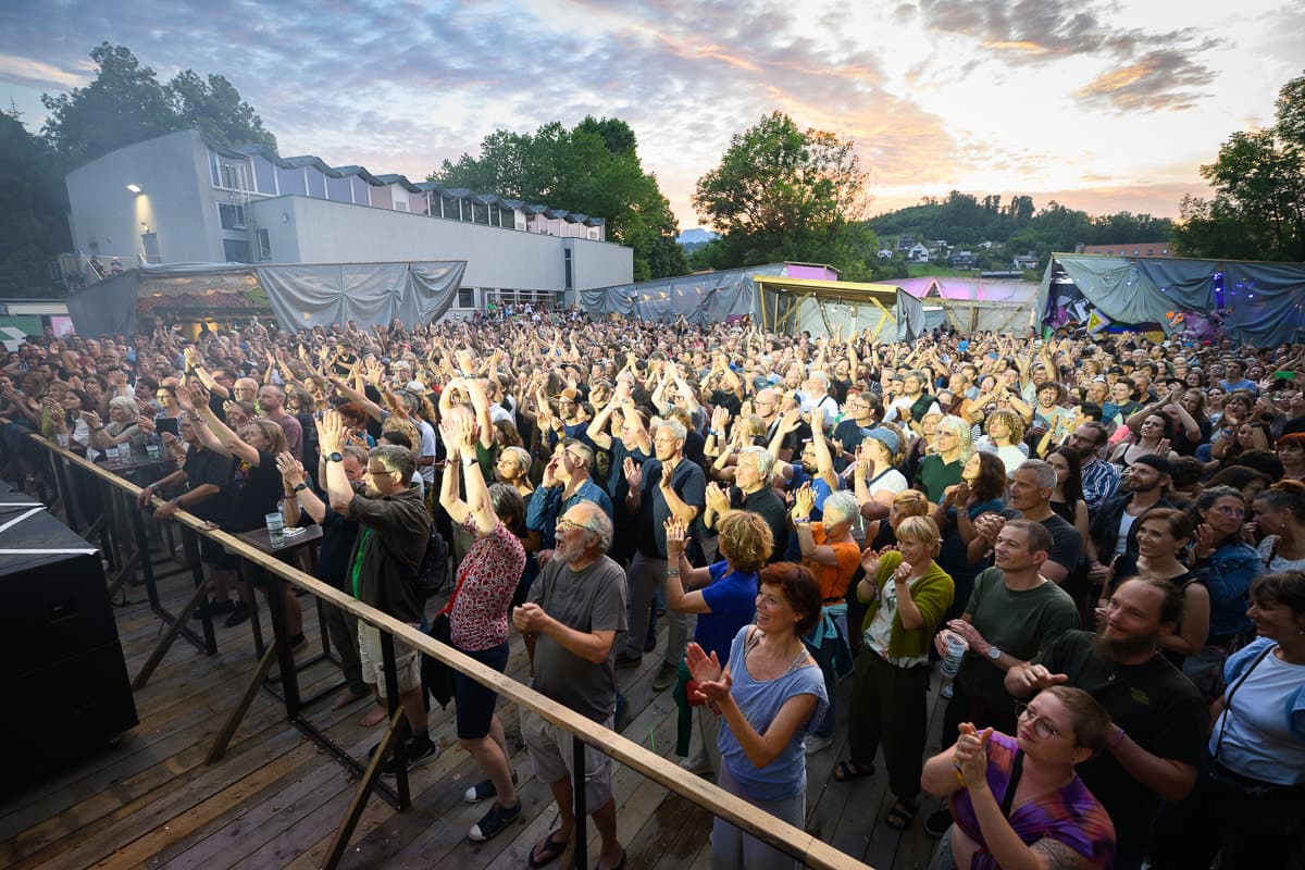 Open Air mit Calexico