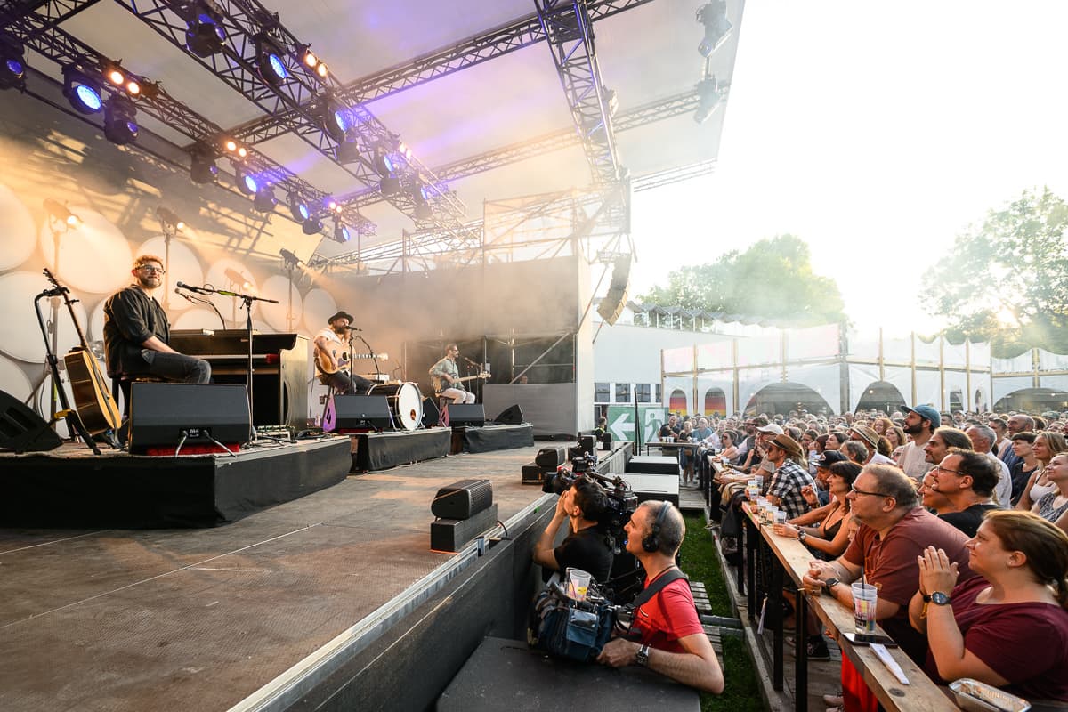 Open Air mit Mighty Oaks (Support: Mona Ida)