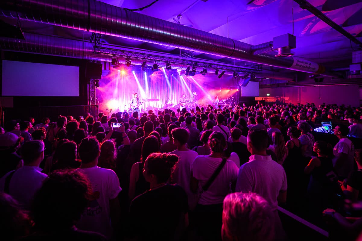 Endspurt mit Testament, DragonForce, Kaffkiez, dem Poolquiz-Finale etc.