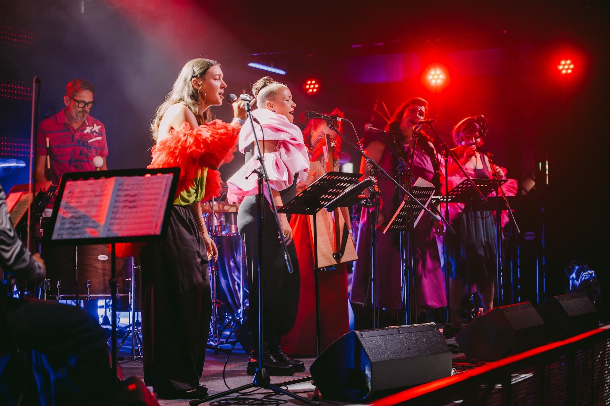ConSTELLAtion plays the Music of Björk und der erste Minimarkt mit DJ Lisa