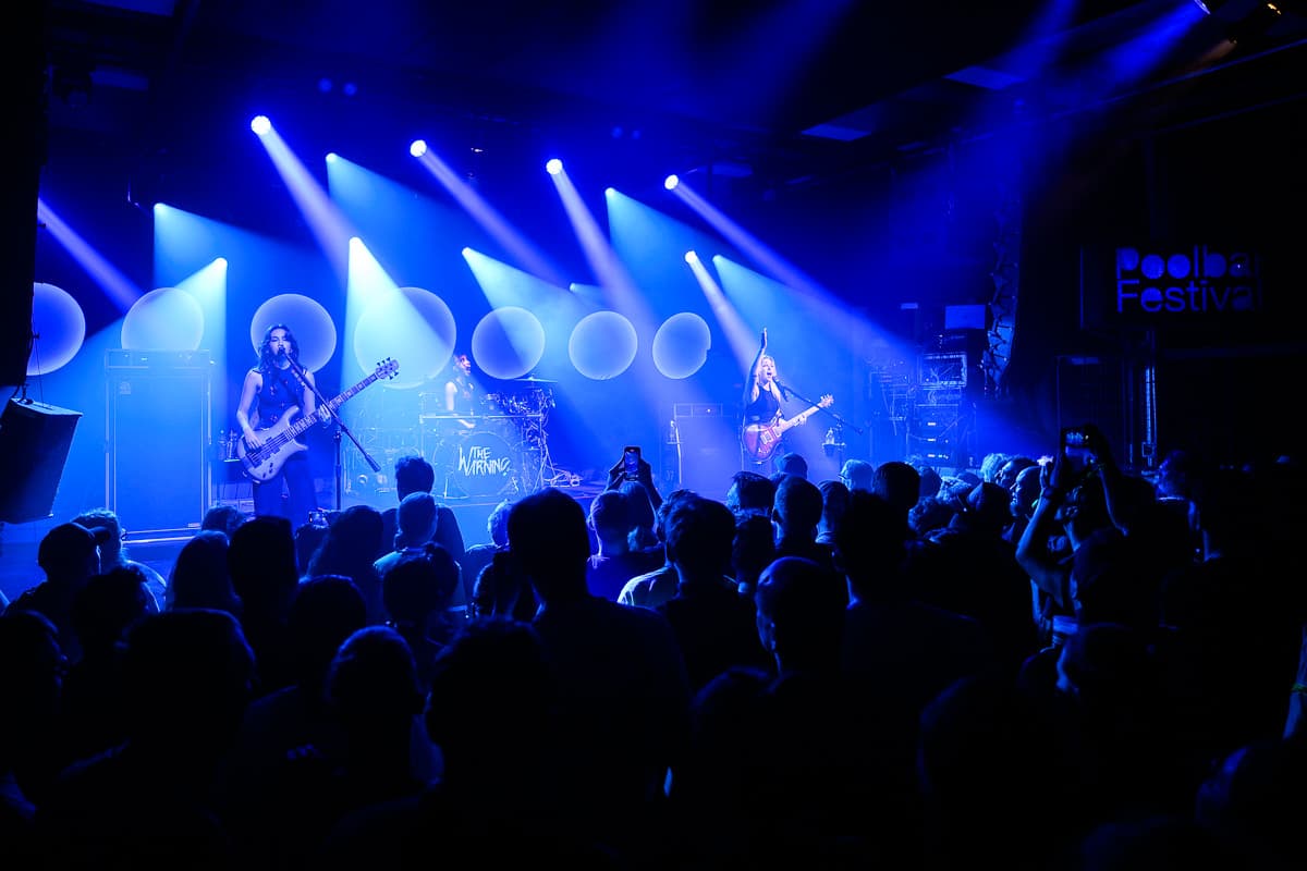 The Warning live / Wohzimmer-Session: Rolltreppe pres. by OK F*K